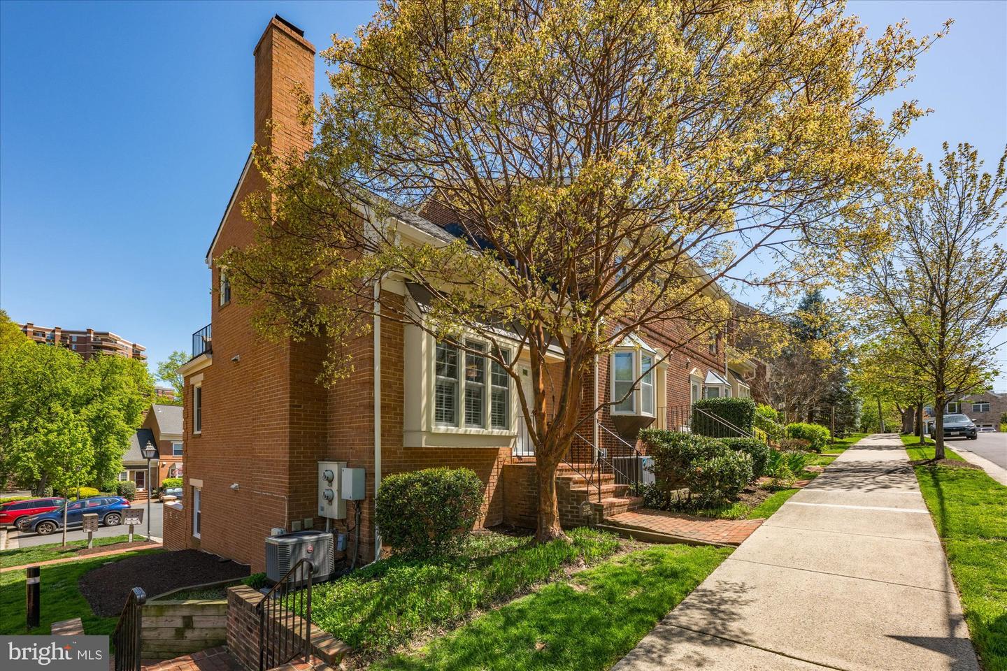 2534 FAIRFAX DR #5BII, ARLINGTON, Virginia 22201, 2 Bedrooms Bedrooms, ,2 BathroomsBathrooms,Residential,For sale,2534 FAIRFAX DR #5BII,VAAR2056046 MLS # VAAR2056046