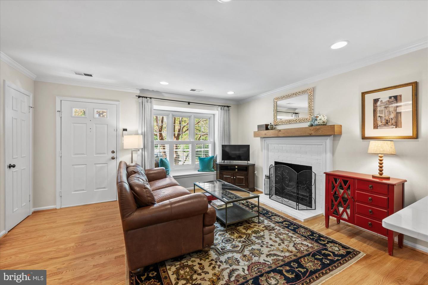 2534 FAIRFAX DR #5BII, ARLINGTON, Virginia 22201, 2 Bedrooms Bedrooms, ,2 BathroomsBathrooms,Residential,For sale,2534 FAIRFAX DR #5BII,VAAR2056046 MLS # VAAR2056046
