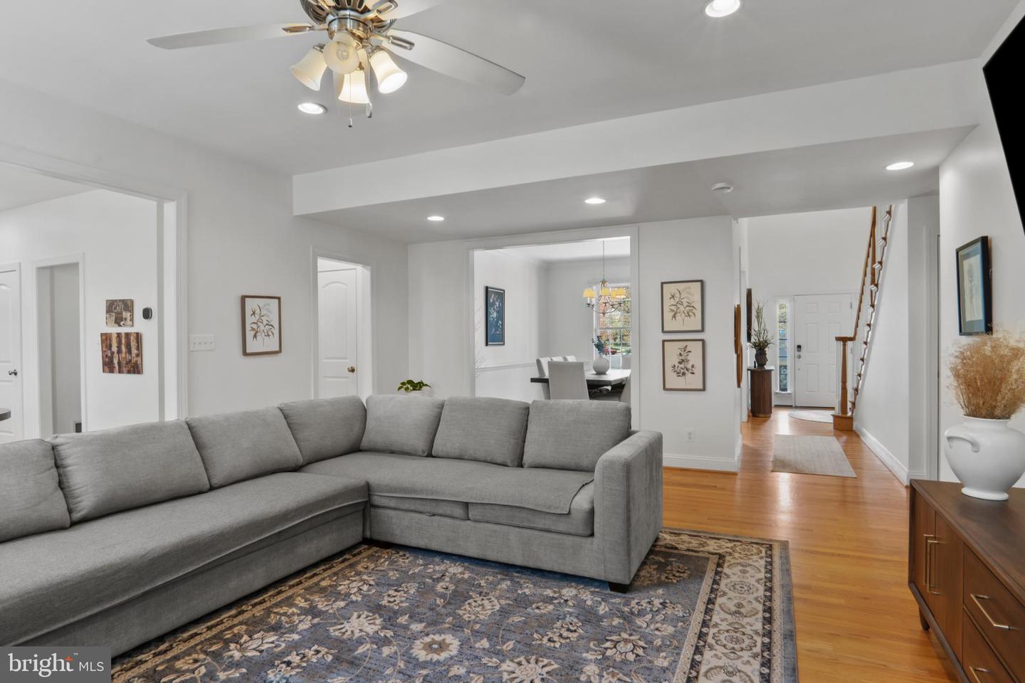 16199 SHEFFIELD DR, DUMFRIES, Virginia 22025, 4 Bedrooms Bedrooms, 12 Rooms Rooms,3 BathroomsBathrooms,Residential,For sale,16199 SHEFFIELD DR,VAPW2092654 MLS # VAPW2092654