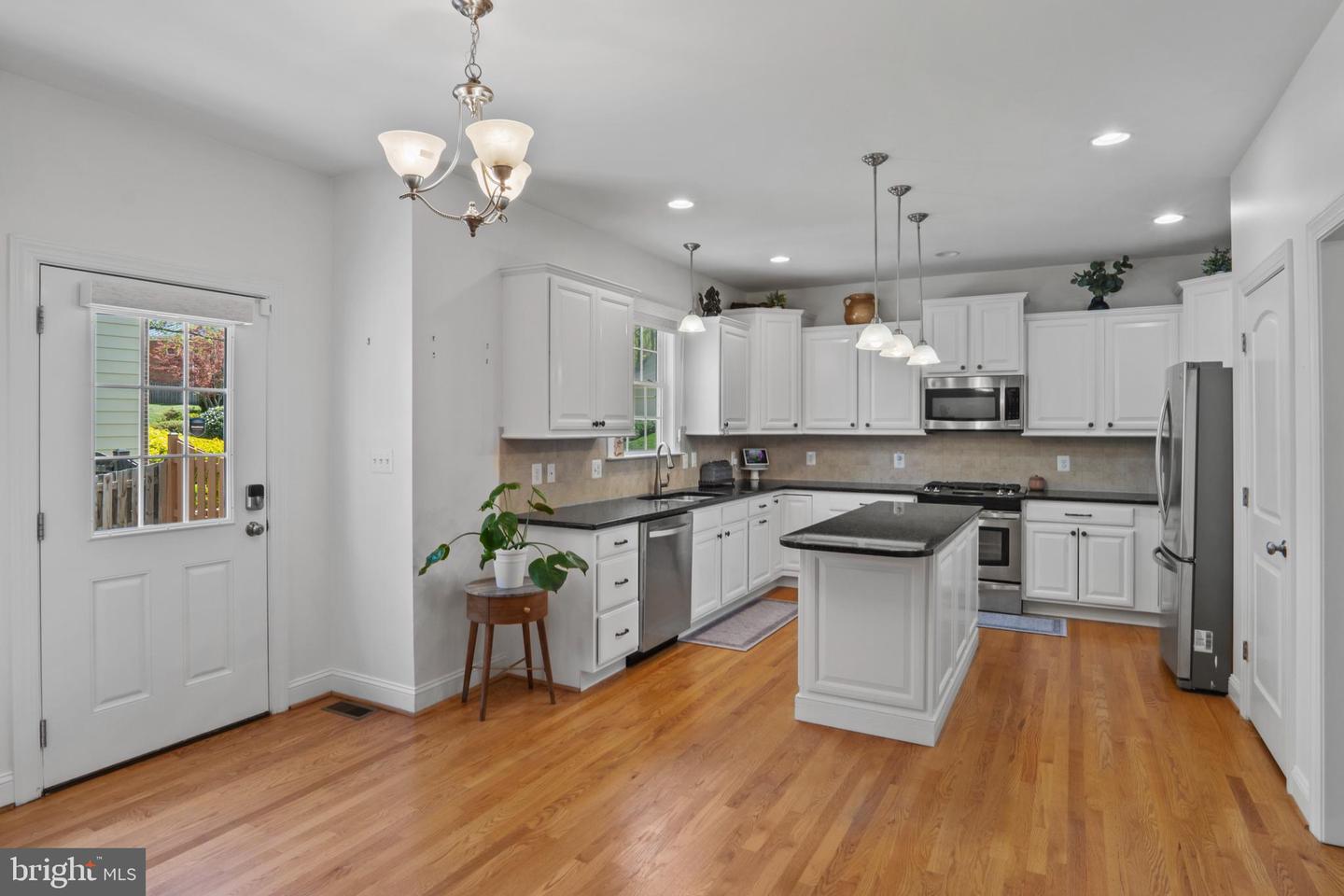 16199 SHEFFIELD DR, DUMFRIES, Virginia 22025, 4 Bedrooms Bedrooms, 12 Rooms Rooms,3 BathroomsBathrooms,Residential,For sale,16199 SHEFFIELD DR,VAPW2092654 MLS # VAPW2092654