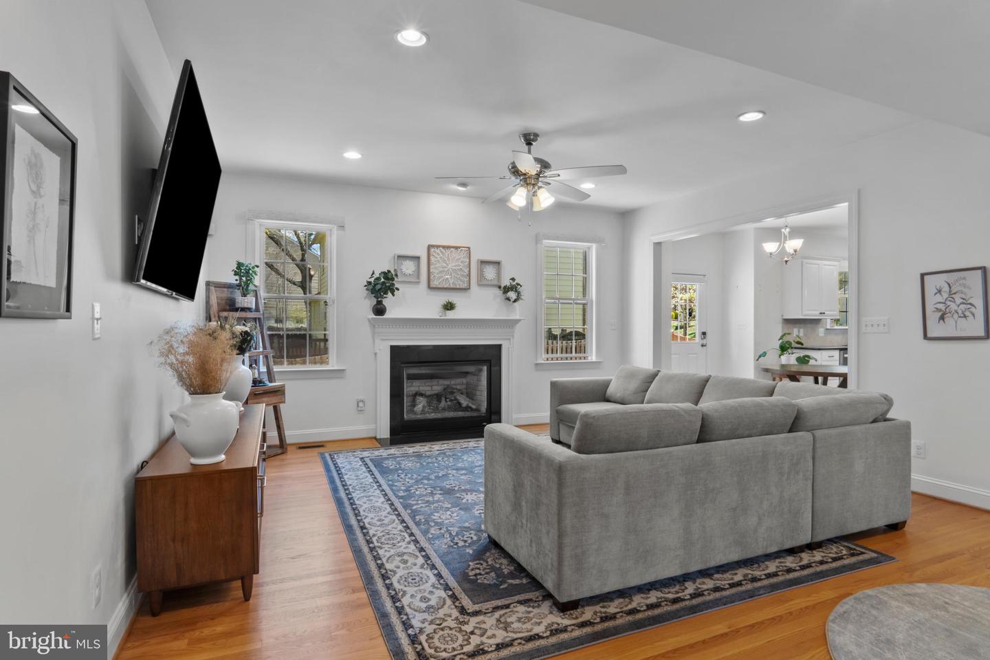 16199 SHEFFIELD DR, DUMFRIES, Virginia 22025, 4 Bedrooms Bedrooms, 12 Rooms Rooms,3 BathroomsBathrooms,Residential,For sale,16199 SHEFFIELD DR,VAPW2092654 MLS # VAPW2092654