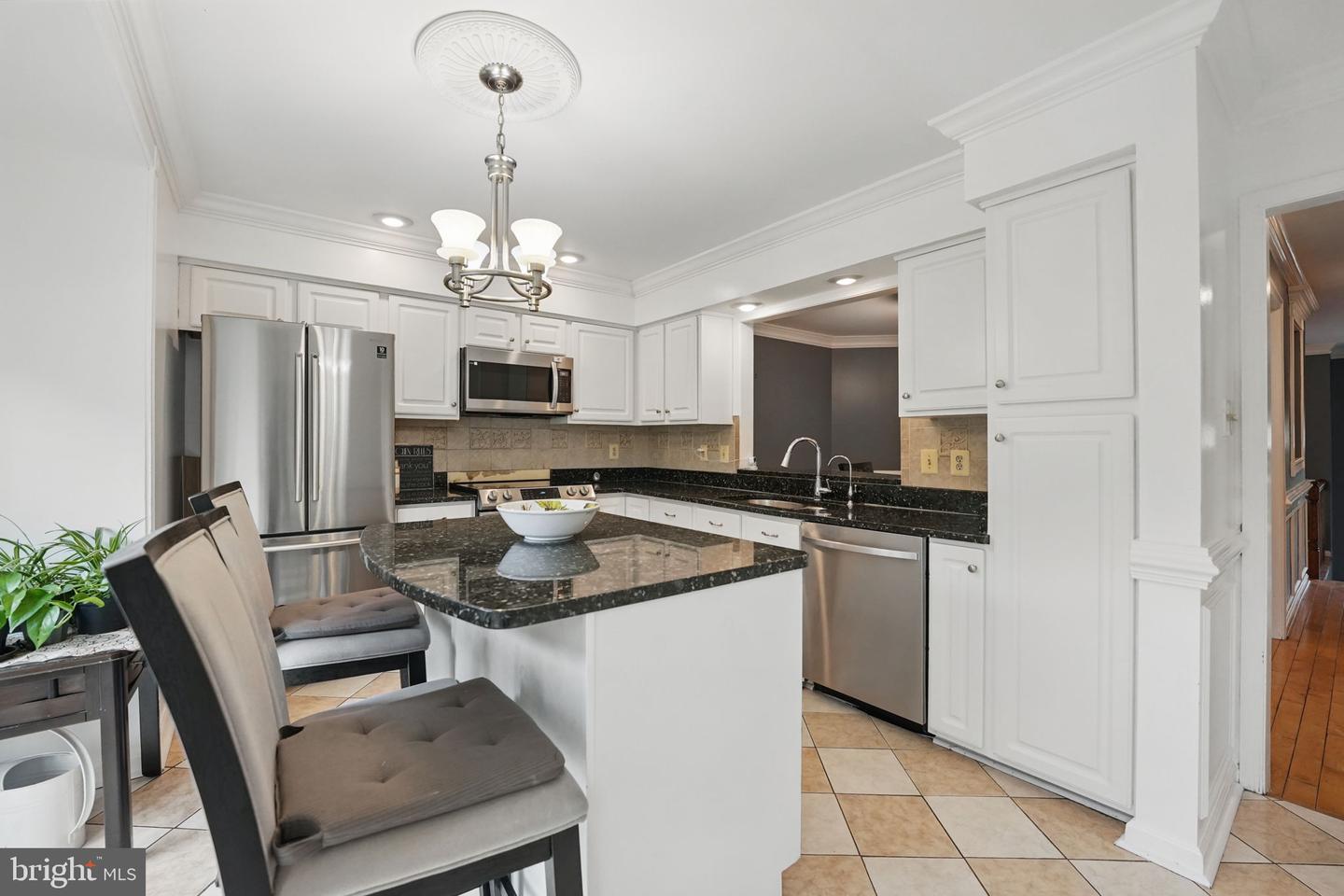 6410 BRASS BUTTON CT, CENTREVILLE, Virginia 20121, 4 Bedrooms Bedrooms, ,3 BathroomsBathrooms,Residential,For sale,6410 BRASS BUTTON CT,VAFX2240852 MLS # VAFX2240852