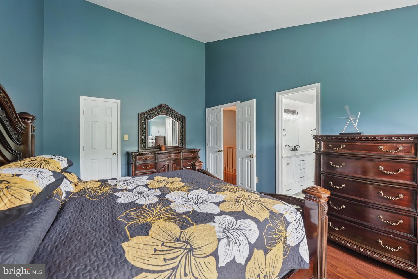 6410 BRASS BUTTON CT, CENTREVILLE, Virginia 20121, 4 Bedrooms Bedrooms, ,3 BathroomsBathrooms,Residential,For sale,6410 BRASS BUTTON CT,VAFX2240852 MLS # VAFX2240852