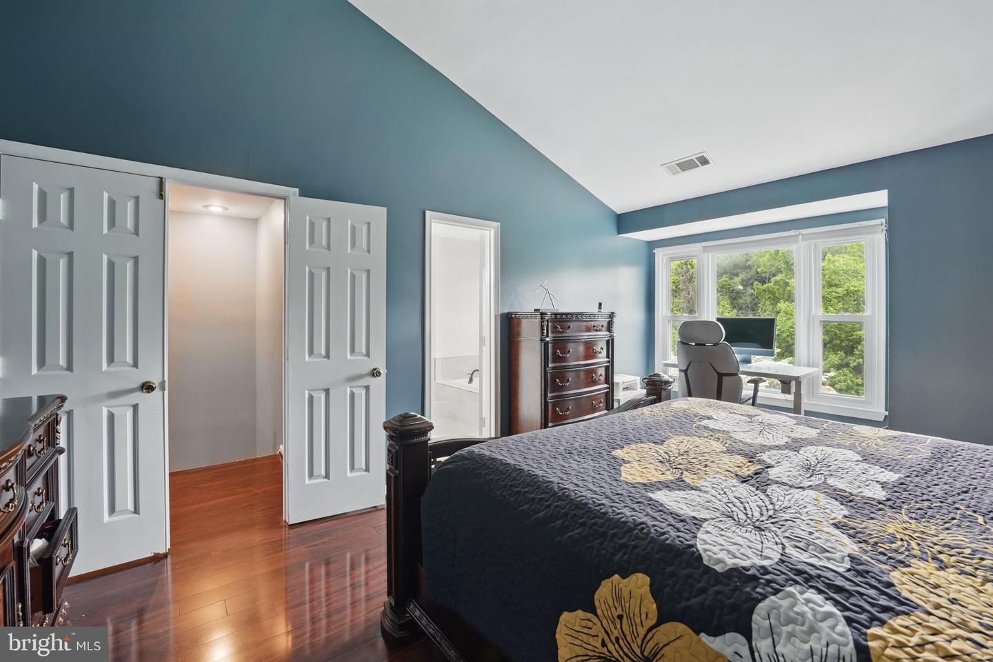 6410 BRASS BUTTON CT, CENTREVILLE, Virginia 20121, 4 Bedrooms Bedrooms, ,3 BathroomsBathrooms,Residential,For sale,6410 BRASS BUTTON CT,VAFX2240852 MLS # VAFX2240852