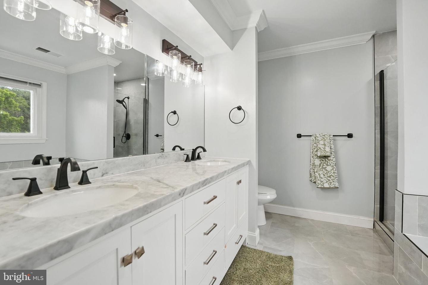 6410 BRASS BUTTON CT, CENTREVILLE, Virginia 20121, 4 Bedrooms Bedrooms, ,3 BathroomsBathrooms,Residential,For sale,6410 BRASS BUTTON CT,VAFX2240852 MLS # VAFX2240852