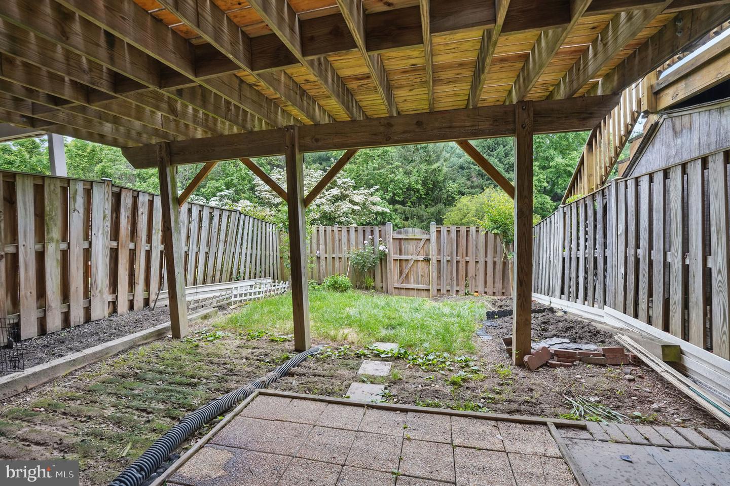 6410 BRASS BUTTON CT, CENTREVILLE, Virginia 20121, 4 Bedrooms Bedrooms, ,3 BathroomsBathrooms,Residential,For sale,6410 BRASS BUTTON CT,VAFX2240852 MLS # VAFX2240852