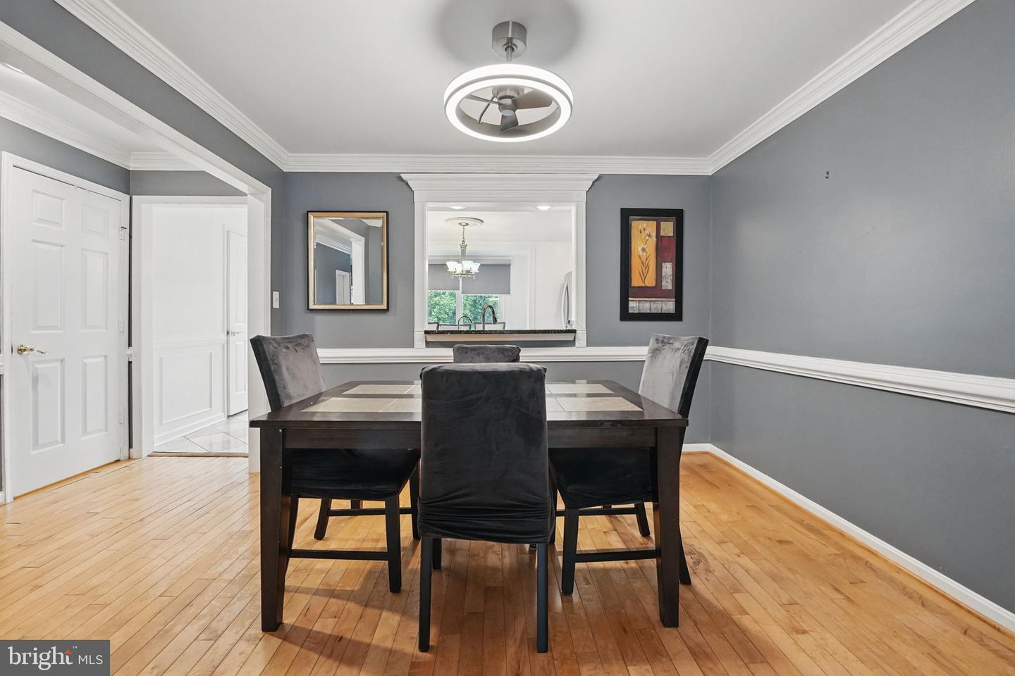 6410 BRASS BUTTON CT, CENTREVILLE, Virginia 20121, 4 Bedrooms Bedrooms, ,3 BathroomsBathrooms,Residential,For sale,6410 BRASS BUTTON CT,VAFX2240852 MLS # VAFX2240852