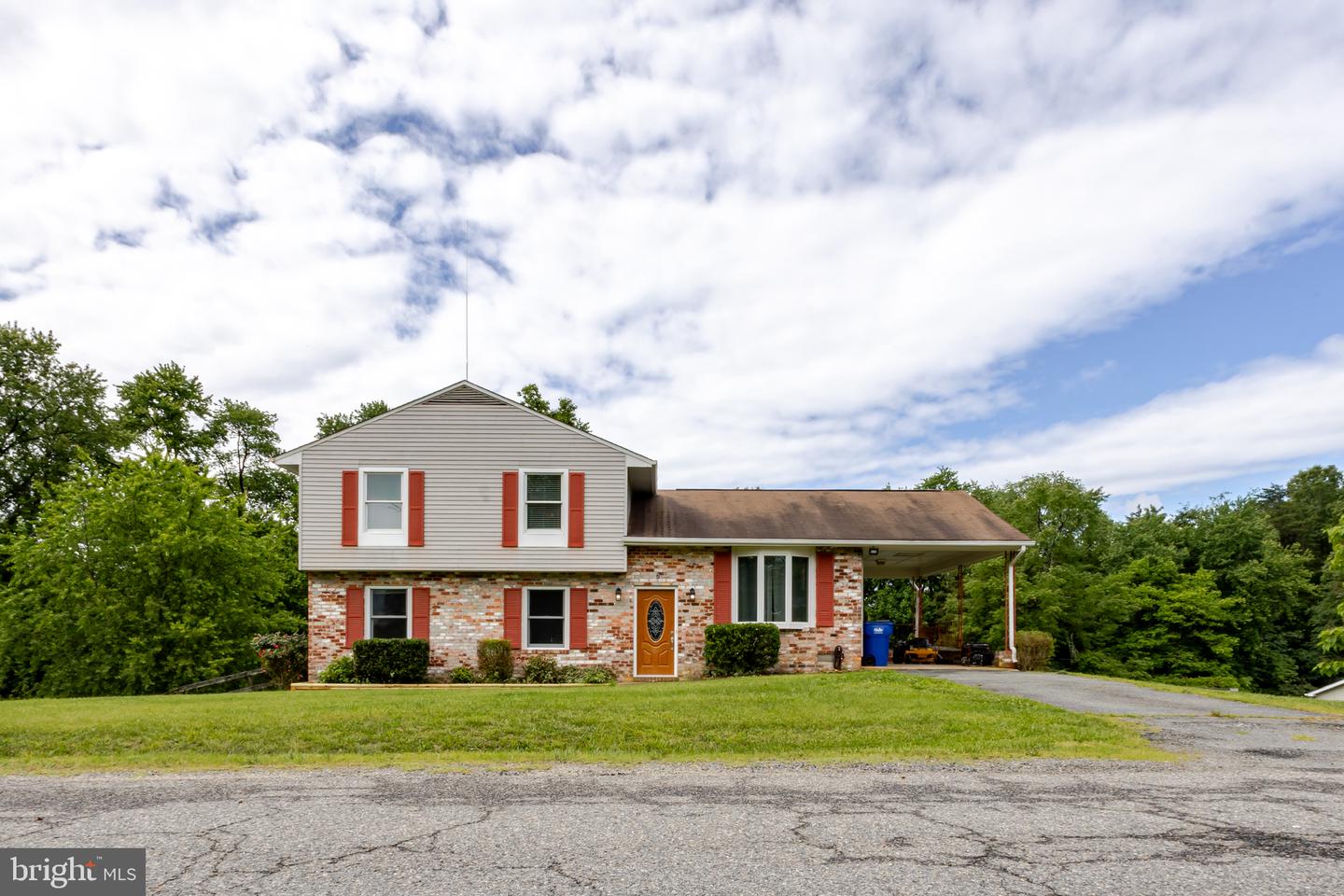7 PATTON LN, FREDERICKSBURG, Virginia 22406, 4 Bedrooms Bedrooms, ,3 BathroomsBathrooms,Residential,For sale,7 PATTON LN,VAST2039018 MLS # VAST2039018