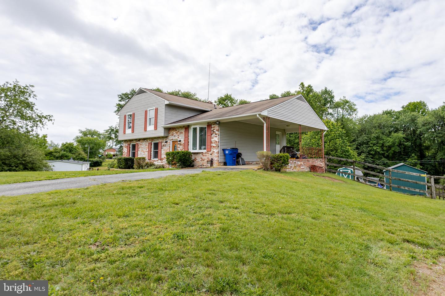 7 PATTON LN, FREDERICKSBURG, Virginia 22406, 4 Bedrooms Bedrooms, ,3 BathroomsBathrooms,Residential,For sale,7 PATTON LN,VAST2039018 MLS # VAST2039018