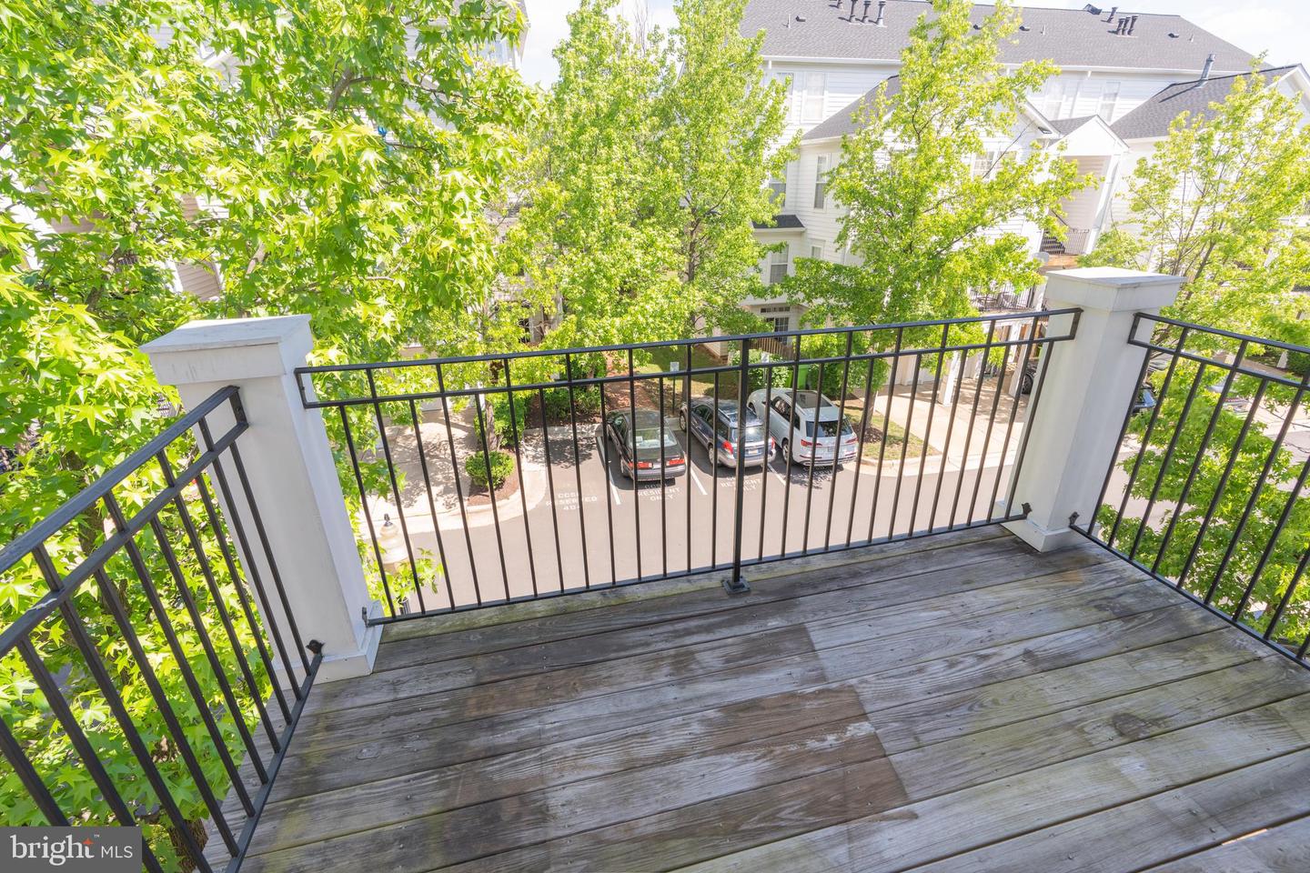 303 CAMERON STATION BLVD #103, ALEXANDRIA, Virginia 22304, 3 Bedrooms Bedrooms, ,2 BathroomsBathrooms,Residential,For sale,303 CAMERON STATION BLVD #103,VAAX2045618 MLS # VAAX2045618
