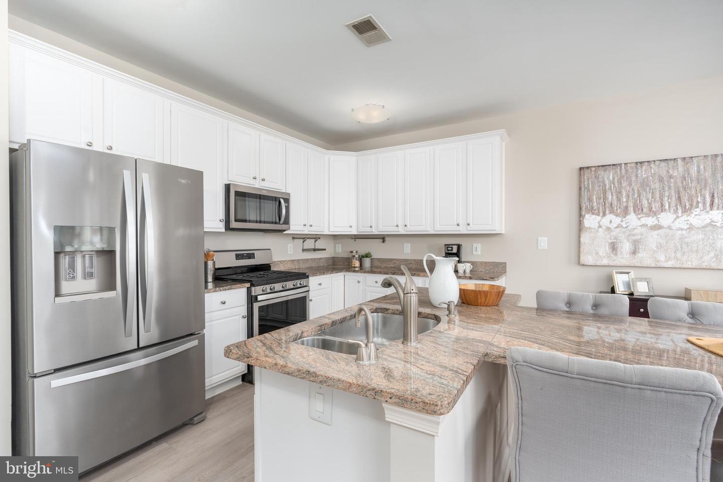 303 CAMERON STATION BLVD #103, ALEXANDRIA, Virginia 22304, 3 Bedrooms Bedrooms, ,2 BathroomsBathrooms,Residential,For sale,303 CAMERON STATION BLVD #103,VAAX2045618 MLS # VAAX2045618