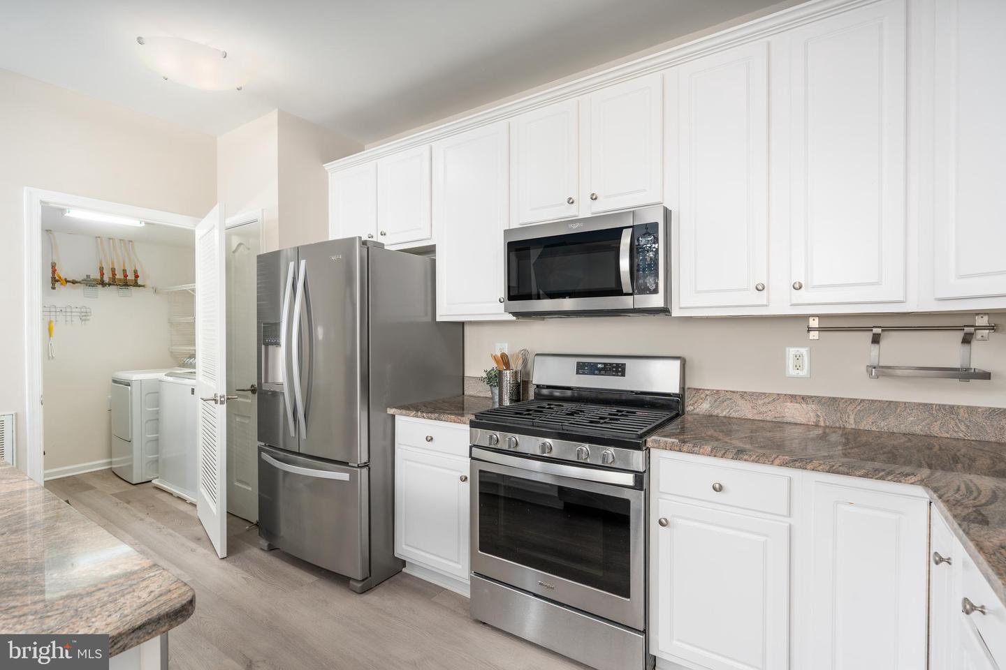 303 CAMERON STATION BLVD #103, ALEXANDRIA, Virginia 22304, 3 Bedrooms Bedrooms, ,2 BathroomsBathrooms,Residential,For sale,303 CAMERON STATION BLVD #103,VAAX2045618 MLS # VAAX2045618
