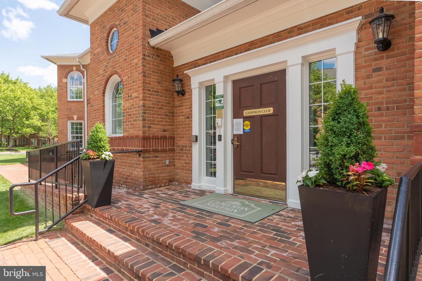 303 CAMERON STATION BLVD #103, ALEXANDRIA, Virginia 22304, 3 Bedrooms Bedrooms, ,2 BathroomsBathrooms,Residential,For sale,303 CAMERON STATION BLVD #103,VAAX2045618 MLS # VAAX2045618