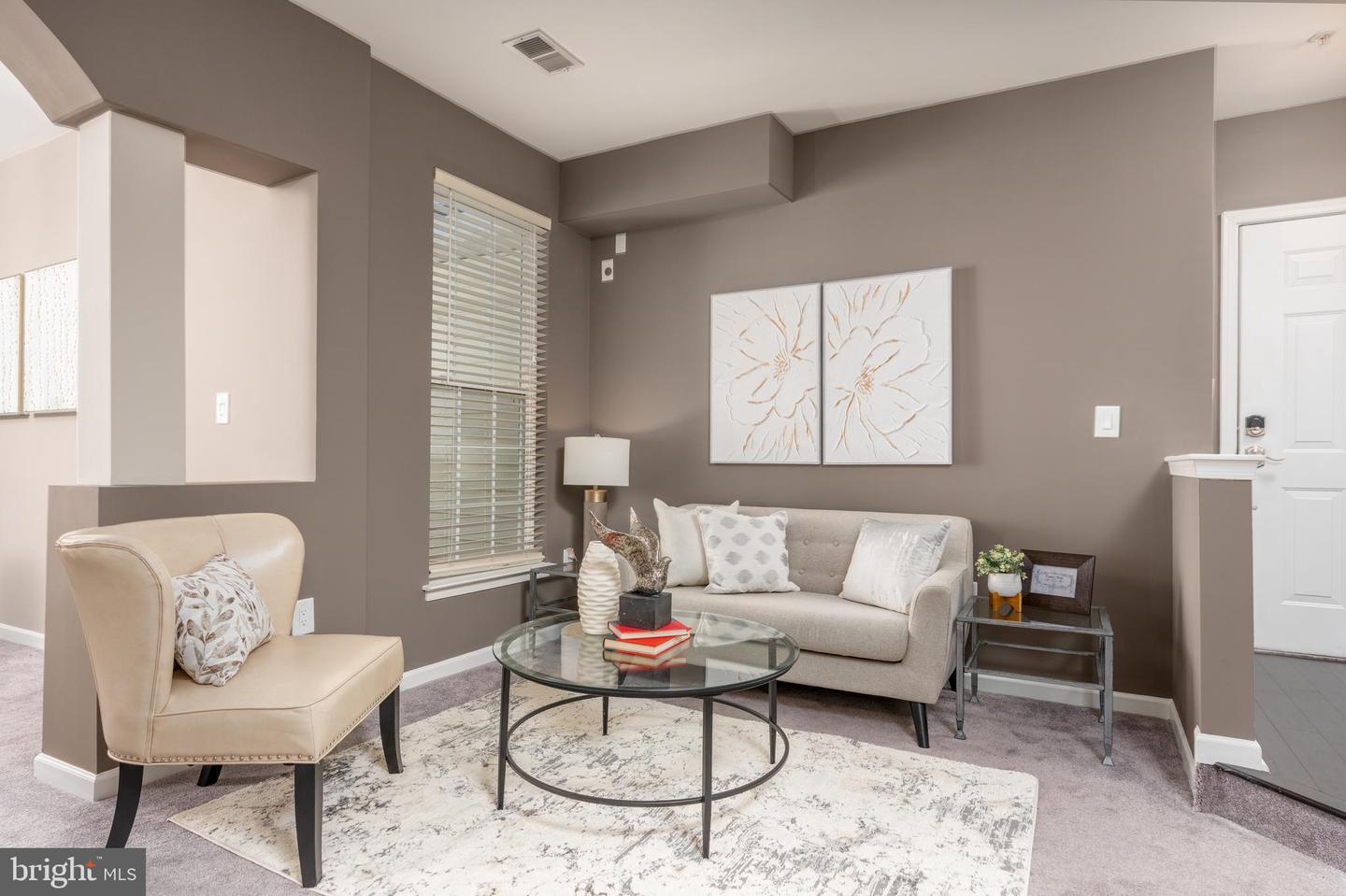 303 CAMERON STATION BLVD #103, ALEXANDRIA, Virginia 22304, 3 Bedrooms Bedrooms, ,2 BathroomsBathrooms,Residential,For sale,303 CAMERON STATION BLVD #103,VAAX2045618 MLS # VAAX2045618