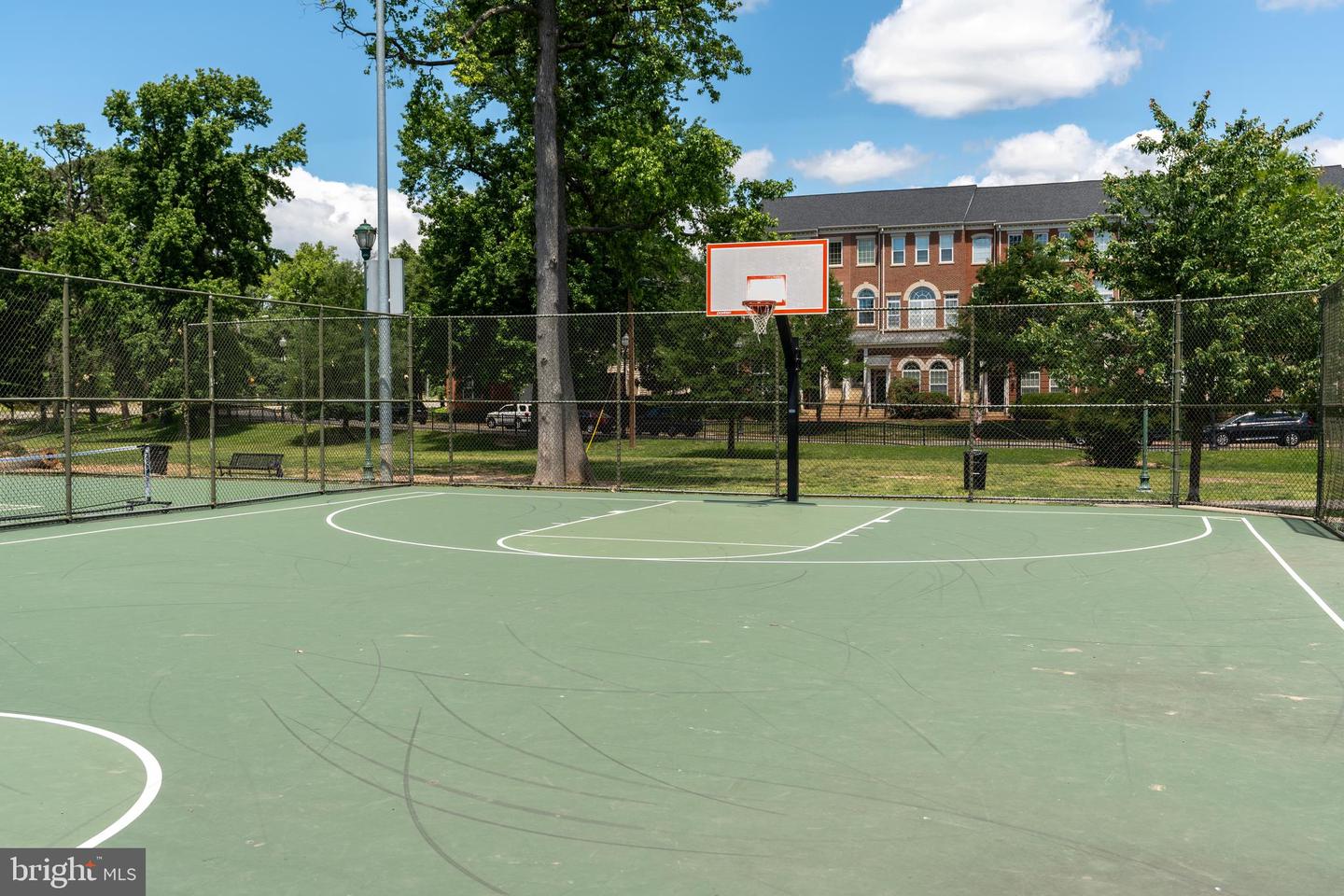 303 CAMERON STATION BLVD #103, ALEXANDRIA, Virginia 22304, 3 Bedrooms Bedrooms, ,2 BathroomsBathrooms,Residential,For sale,303 CAMERON STATION BLVD #103,VAAX2045618 MLS # VAAX2045618