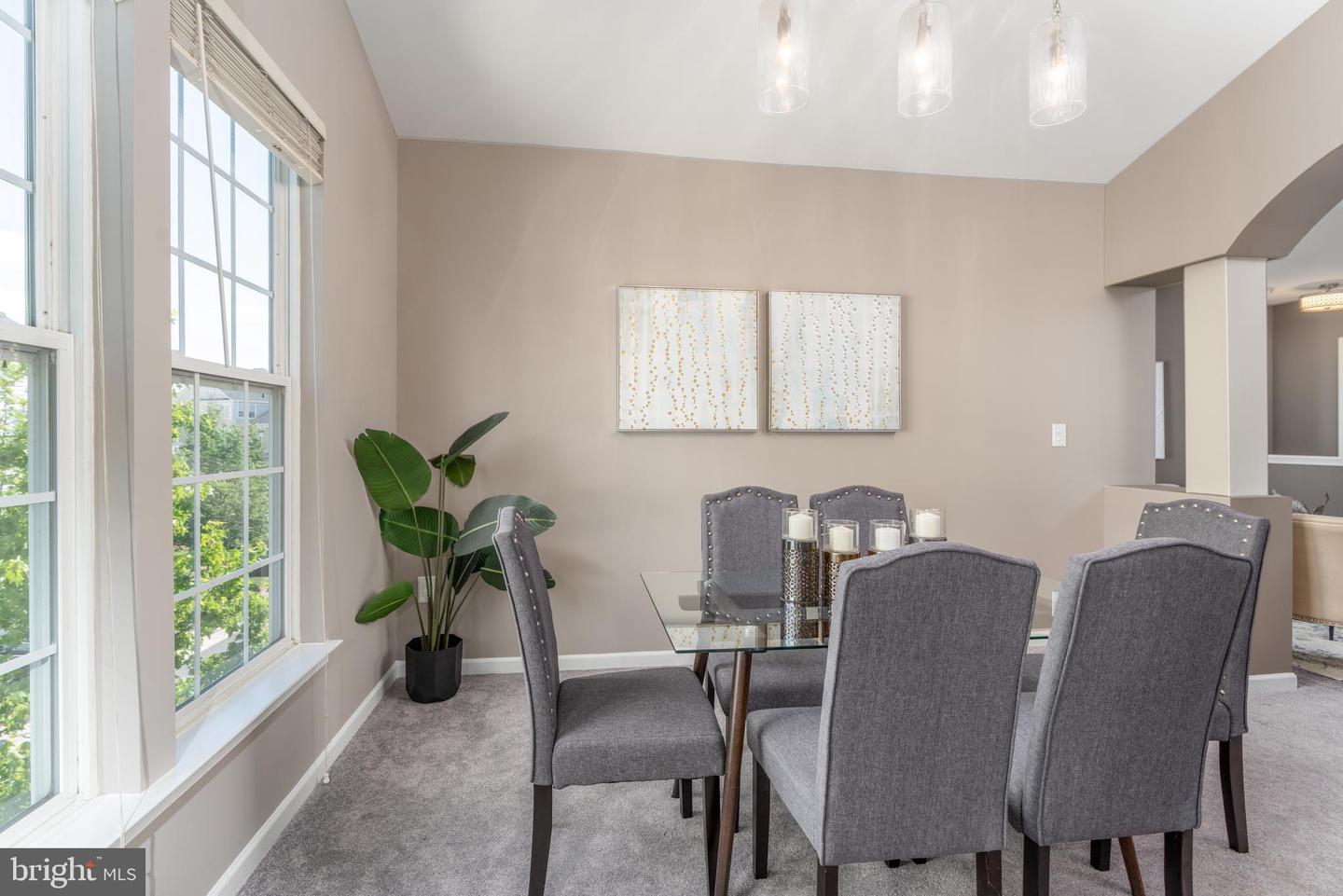 303 CAMERON STATION BLVD #103, ALEXANDRIA, Virginia 22304, 3 Bedrooms Bedrooms, ,2 BathroomsBathrooms,Residential,For sale,303 CAMERON STATION BLVD #103,VAAX2045618 MLS # VAAX2045618