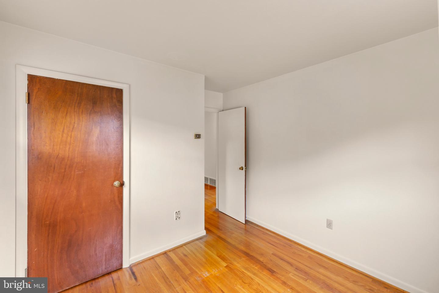 311 S BUCKMARSH ST, BERRYVILLE, Virginia 22611, 3 Bedrooms Bedrooms, ,1 BathroomBathrooms,Residential,For sale,311 S BUCKMARSH ST,VACL2003770 MLS # VACL2003770