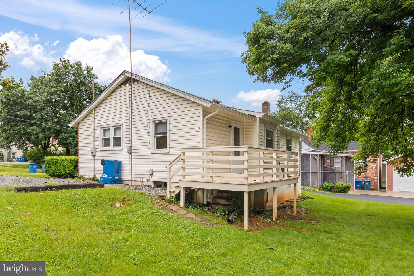311 S BUCKMARSH ST, BERRYVILLE, Virginia 22611, 3 Bedrooms Bedrooms, ,1 BathroomBathrooms,Residential,For sale,311 S BUCKMARSH ST,VACL2003770 MLS # VACL2003770