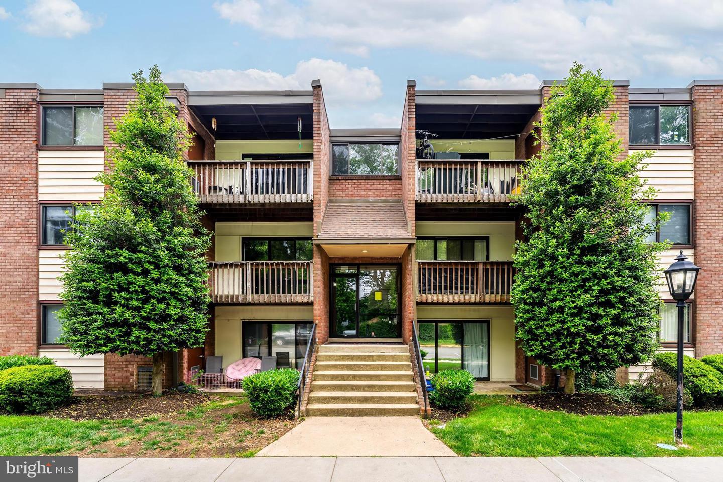 10723 WEST DR #303, FAIRFAX, Virginia 22030, 2 Bedrooms Bedrooms, ,1 BathroomBathrooms,Residential,For sale,10723 WEST DR #303,VAFC2006380 MLS # VAFC2006380