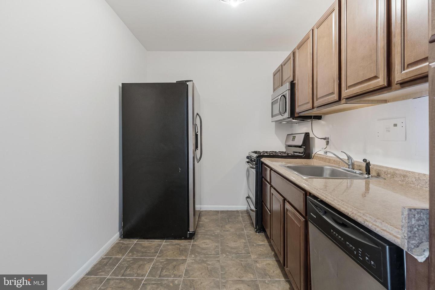 10723 WEST DR #303, FAIRFAX, Virginia 22030, 2 Bedrooms Bedrooms, ,1 BathroomBathrooms,Residential,For sale,10723 WEST DR #303,VAFC2006380 MLS # VAFC2006380