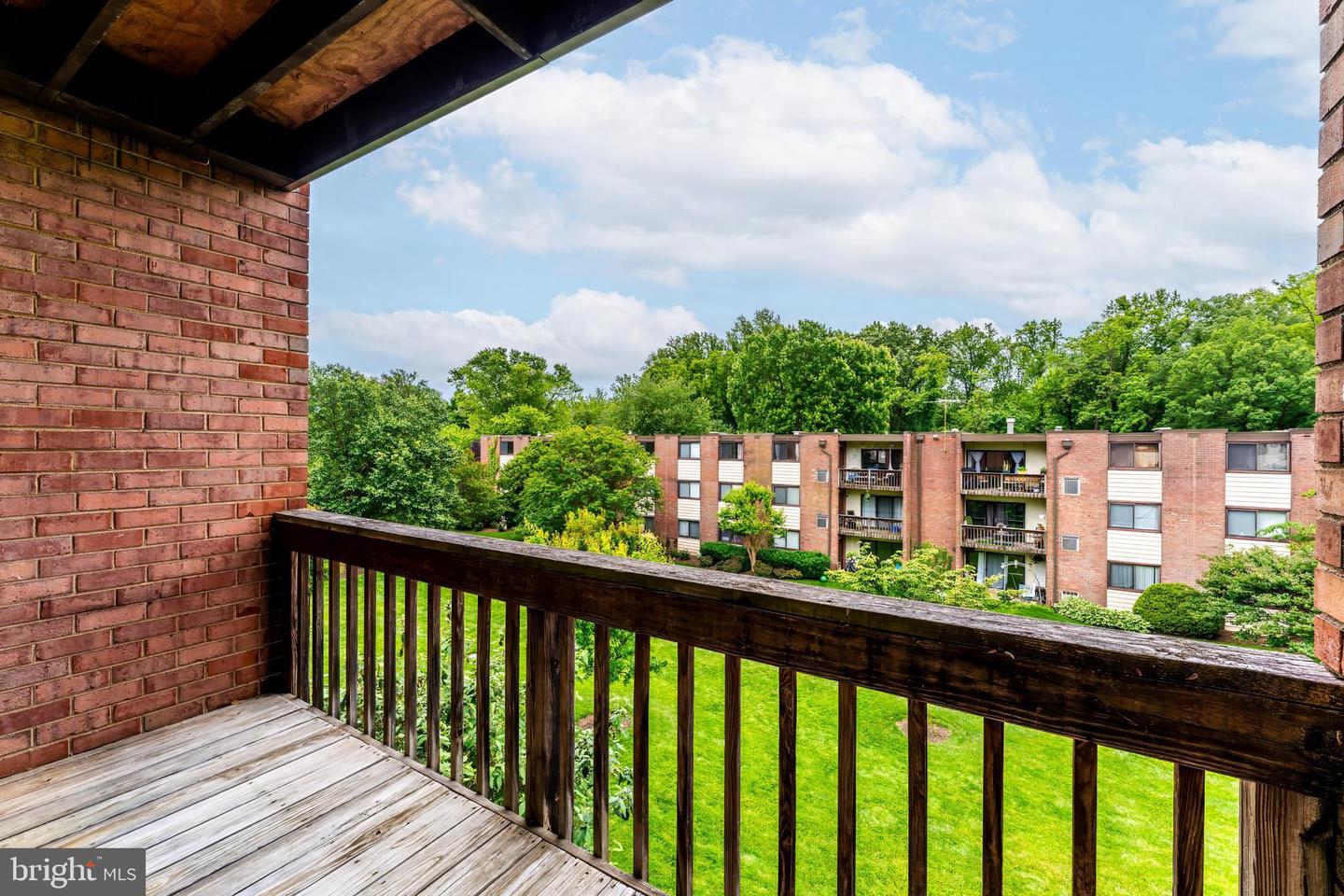 10723 WEST DR #303, FAIRFAX, Virginia 22030, 2 Bedrooms Bedrooms, ,1 BathroomBathrooms,Residential,For sale,10723 WEST DR #303,VAFC2006380 MLS # VAFC2006380