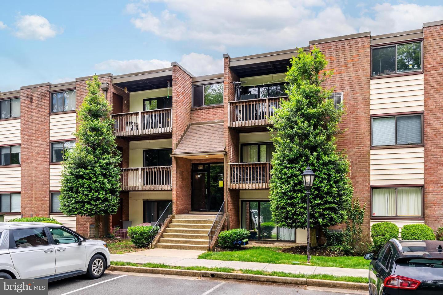 10723 WEST DR #303, FAIRFAX, Virginia 22030, 2 Bedrooms Bedrooms, ,1 BathroomBathrooms,Residential,For sale,10723 WEST DR #303,VAFC2006380 MLS # VAFC2006380