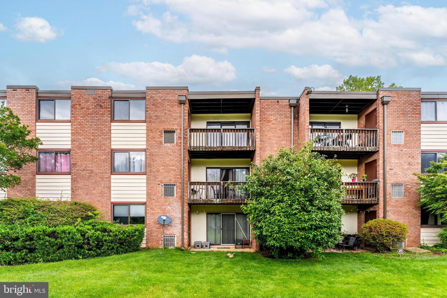 10723 WEST DR #303, FAIRFAX, Virginia 22030, 2 Bedrooms Bedrooms, ,1 BathroomBathrooms,Residential,For sale,10723 WEST DR #303,VAFC2006380 MLS # VAFC2006380