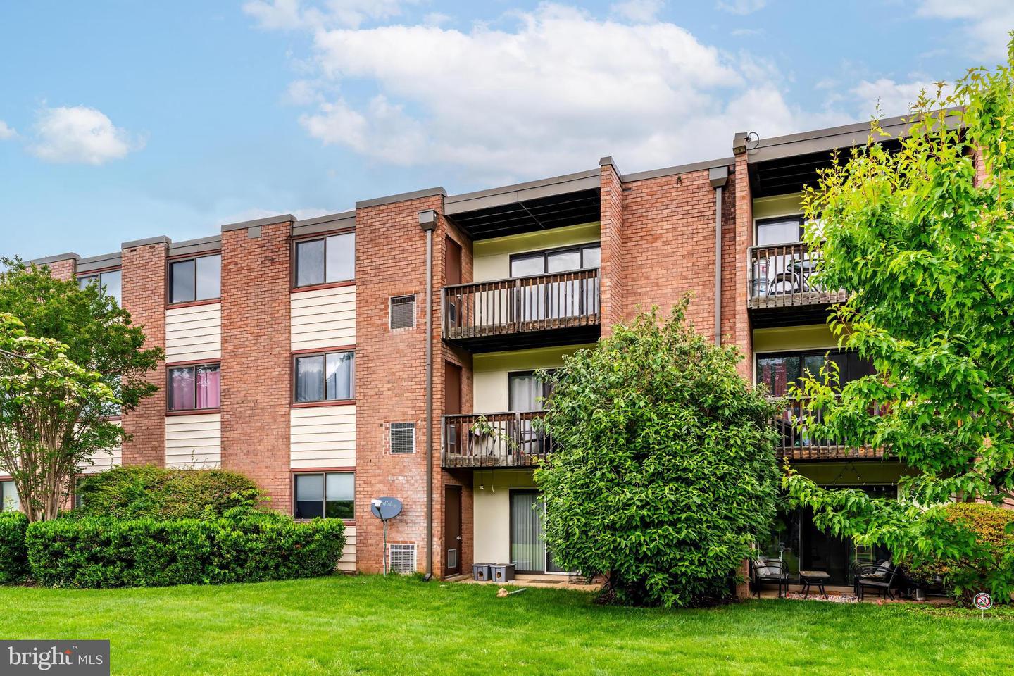 10723 WEST DR #303, FAIRFAX, Virginia 22030, 2 Bedrooms Bedrooms, ,1 BathroomBathrooms,Residential,For sale,10723 WEST DR #303,VAFC2006380 MLS # VAFC2006380