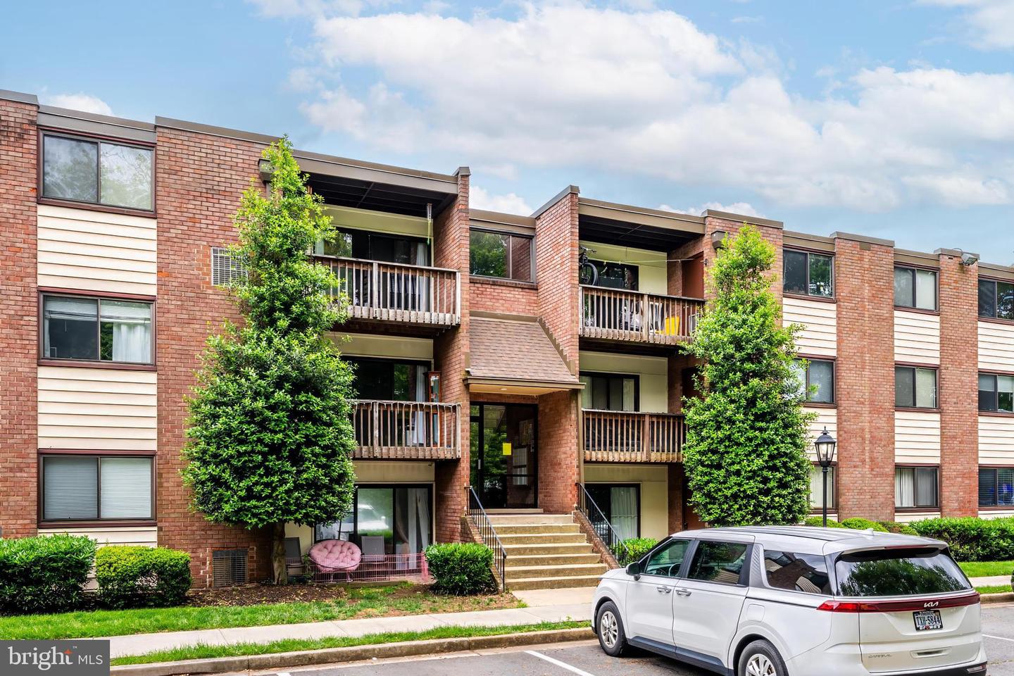 10723 WEST DR #303, FAIRFAX, Virginia 22030, 2 Bedrooms Bedrooms, ,1 BathroomBathrooms,Residential,For sale,10723 WEST DR #303,VAFC2006380 MLS # VAFC2006380