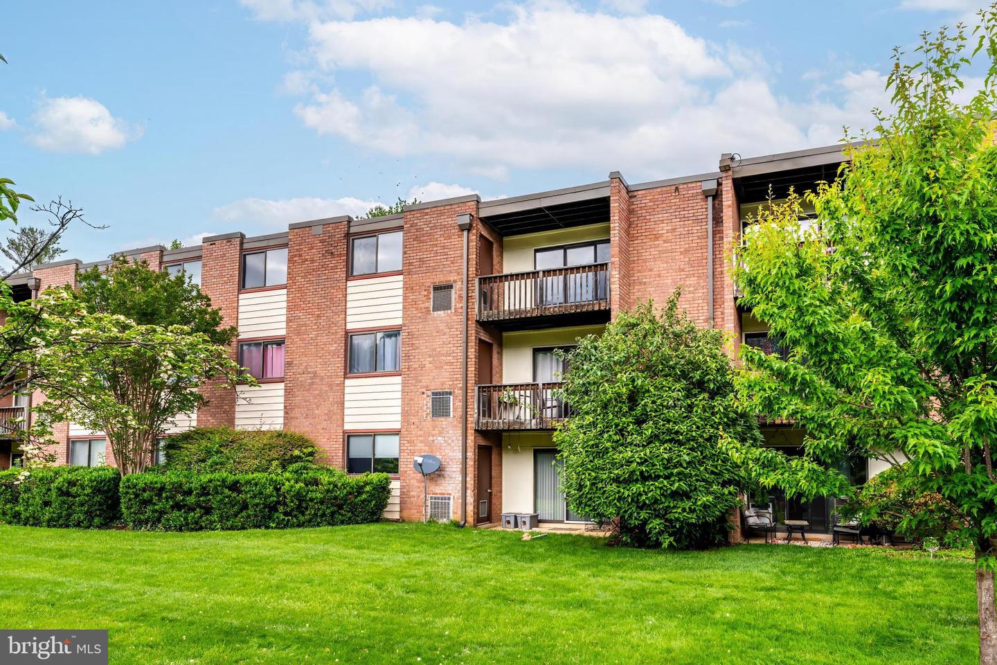 10723 WEST DR #303, FAIRFAX, Virginia 22030, 2 Bedrooms Bedrooms, ,1 BathroomBathrooms,Residential,For sale,10723 WEST DR #303,VAFC2006380 MLS # VAFC2006380
