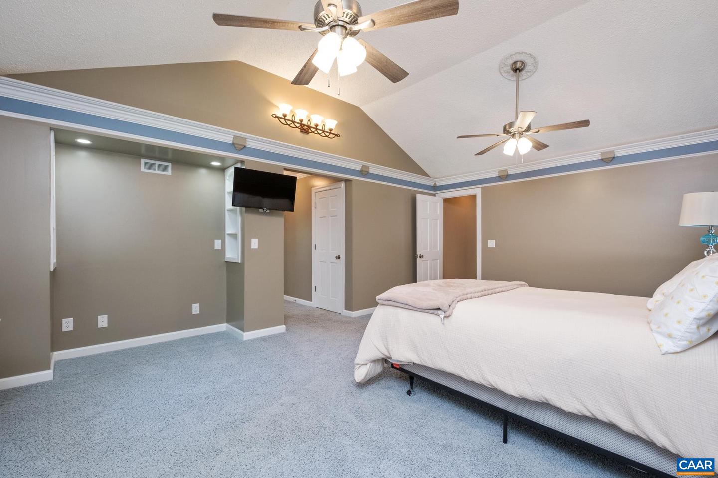 716 PREDDY CREEK RD, BARBOURSVILLE, Virginia 22923, 4 Bedrooms Bedrooms, ,3 BathroomsBathrooms,Residential,For sale,716 PREDDY CREEK RD,664977 MLS # 664977