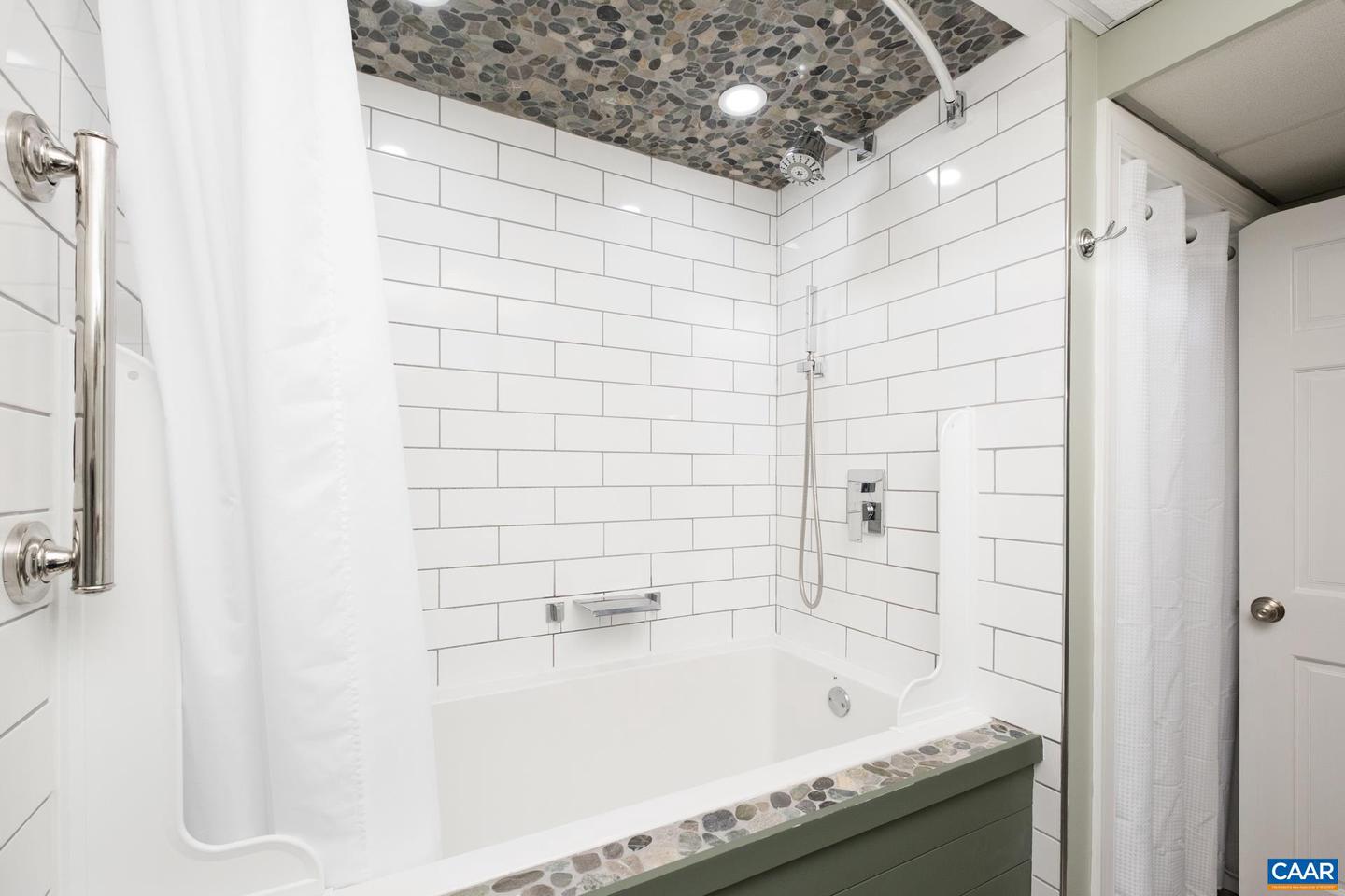 716 PREDDY CREEK RD, BARBOURSVILLE, Virginia 22923, 4 Bedrooms Bedrooms, ,3 BathroomsBathrooms,Residential,For sale,716 PREDDY CREEK RD,664977 MLS # 664977