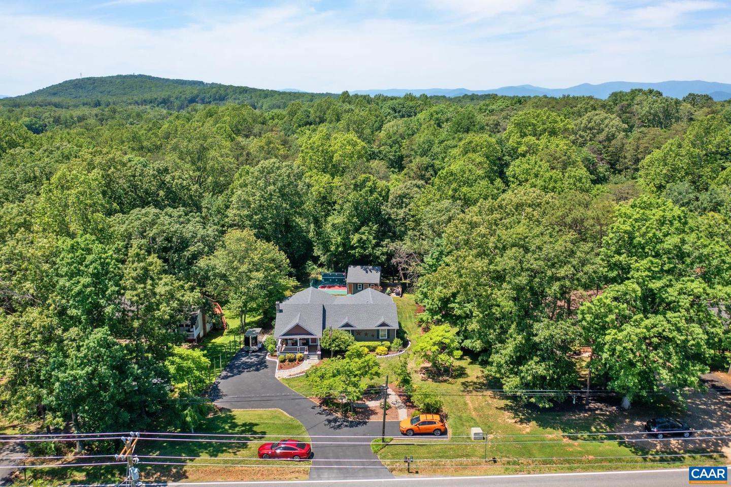 716 PREDDY CREEK RD, BARBOURSVILLE, Virginia 22923, 4 Bedrooms Bedrooms, ,3 BathroomsBathrooms,Residential,For sale,716 PREDDY CREEK RD,664977 MLS # 664977