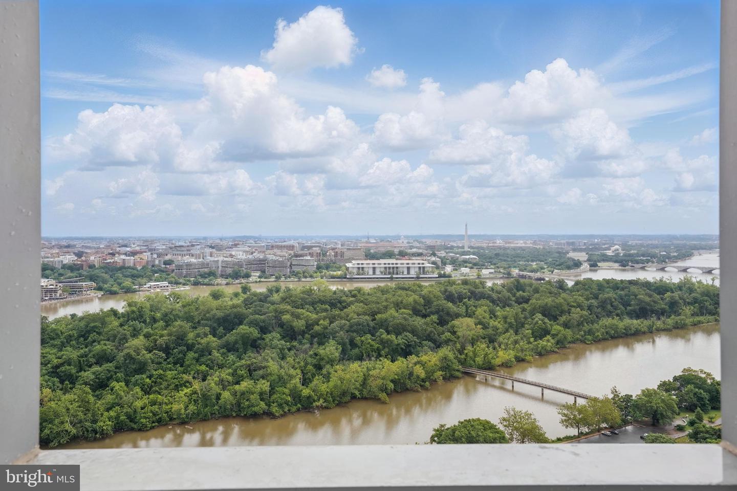 1111 19TH ST N #2108, ARLINGTON, Virginia 22209, 2 Bedrooms Bedrooms, ,2 BathroomsBathrooms,Residential,For sale,1111 19TH ST N #2108,VAAR2058232 MLS # VAAR2058232
