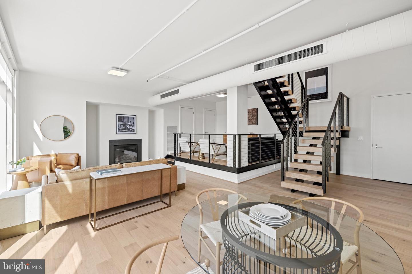 1515 15TH ST NW #606, WASHINGTON, District Of Columbia 20005, 3 Bedrooms Bedrooms, ,3 BathroomsBathrooms,Residential,For sale,1515 15TH ST NW #606,DCDC2202656 MLS # DCDC2202656