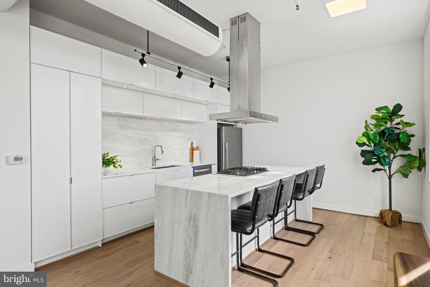 1515 15TH ST NW #606, WASHINGTON, District Of Columbia 20005, 3 Bedrooms Bedrooms, ,3 BathroomsBathrooms,Residential,For sale,1515 15TH ST NW #606,DCDC2202656 MLS # DCDC2202656