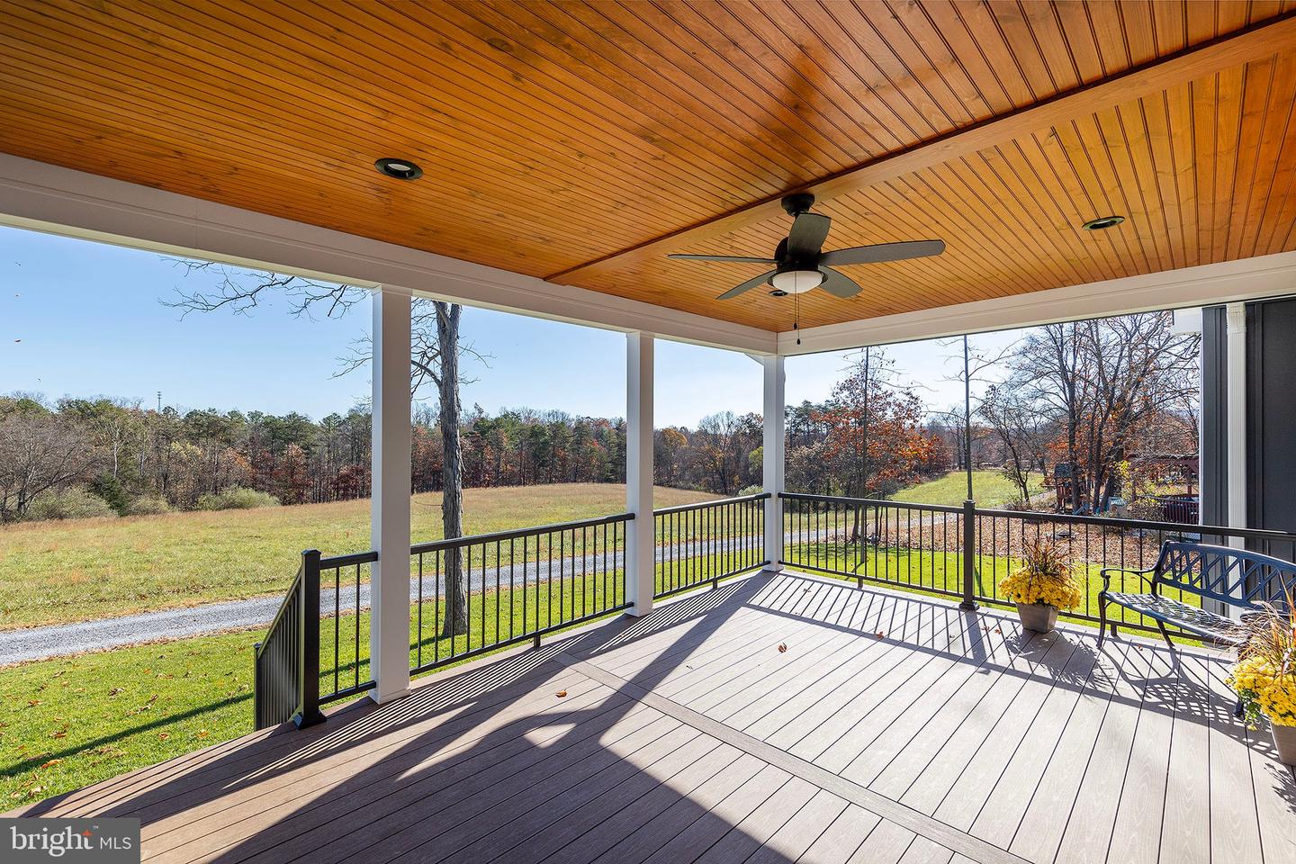 125 LAKE HOLIDAY ROAD, CROSS JUNCTION, Virginia 22625, 4 Bedrooms Bedrooms, 11 Rooms Rooms,3 BathroomsBathrooms,Residential,For sale,125 LAKE HOLIDAY ROAD,VAFV2034466 MLS # VAFV2034466