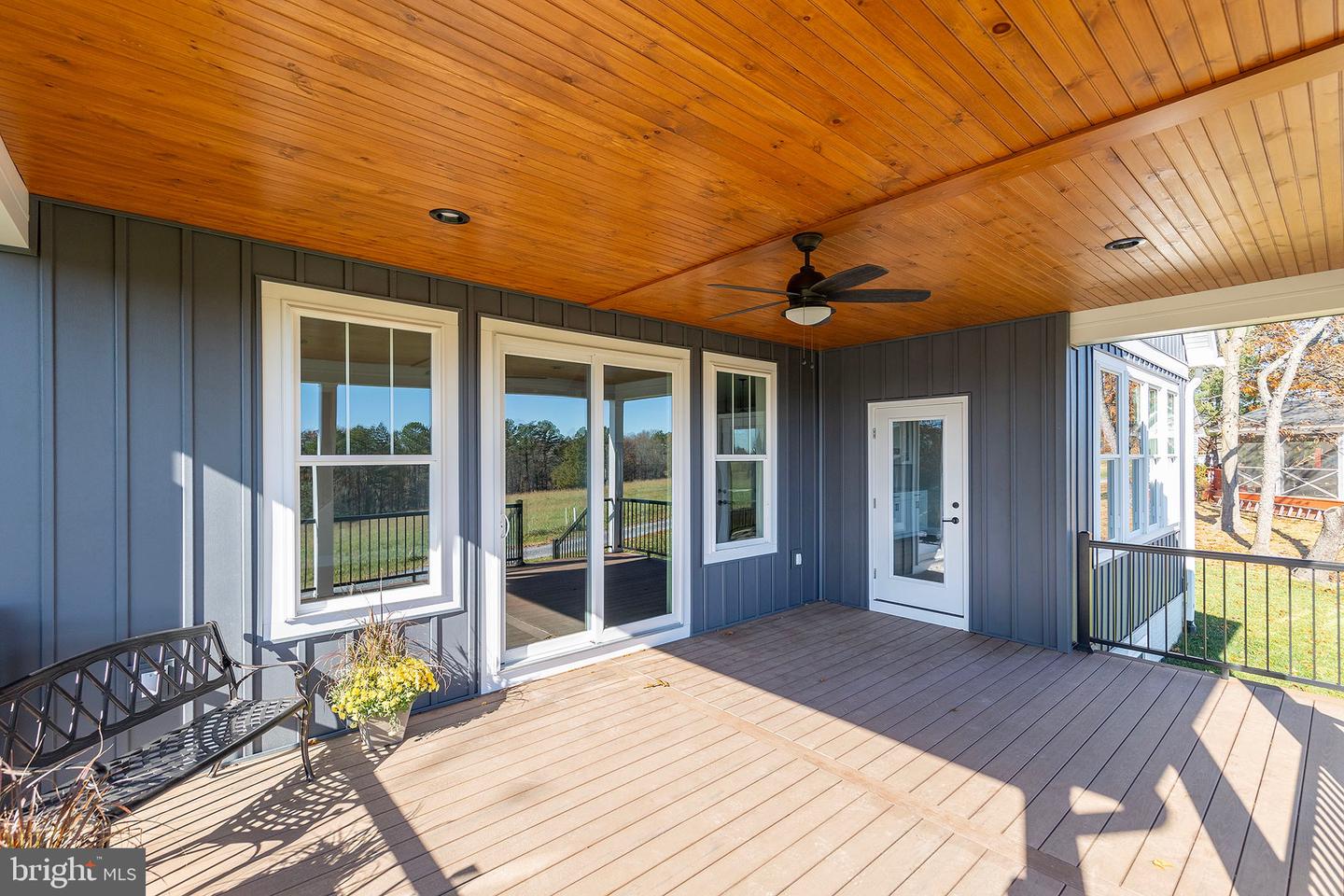 125 LAKE HOLIDAY ROAD, CROSS JUNCTION, Virginia 22625, 4 Bedrooms Bedrooms, 11 Rooms Rooms,3 BathroomsBathrooms,Residential,For sale,125 LAKE HOLIDAY ROAD,VAFV2034466 MLS # VAFV2034466
