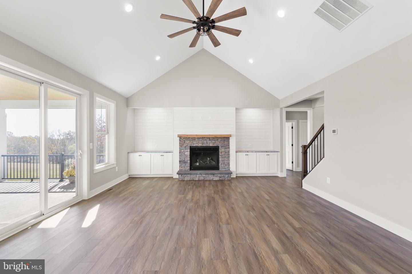 125 LAKE HOLIDAY ROAD, CROSS JUNCTION, Virginia 22625, 4 Bedrooms Bedrooms, 11 Rooms Rooms,3 BathroomsBathrooms,Residential,For sale,125 LAKE HOLIDAY ROAD,VAFV2034466 MLS # VAFV2034466