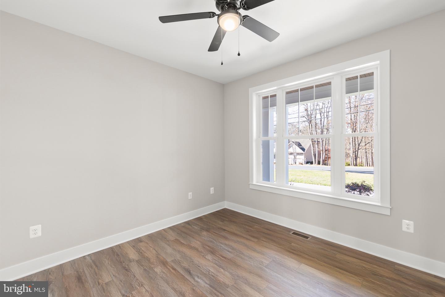 125 LAKE HOLIDAY ROAD, CROSS JUNCTION, Virginia 22625, 4 Bedrooms Bedrooms, 11 Rooms Rooms,3 BathroomsBathrooms,Residential,For sale,125 LAKE HOLIDAY ROAD,VAFV2034466 MLS # VAFV2034466