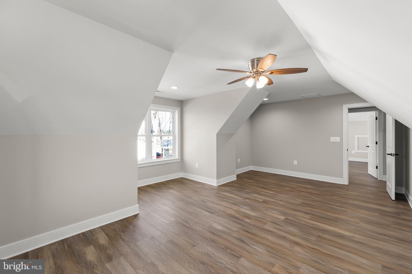125 LAKE HOLIDAY ROAD, CROSS JUNCTION, Virginia 22625, 4 Bedrooms Bedrooms, 11 Rooms Rooms,3 BathroomsBathrooms,Residential,For sale,125 LAKE HOLIDAY ROAD,VAFV2034466 MLS # VAFV2034466