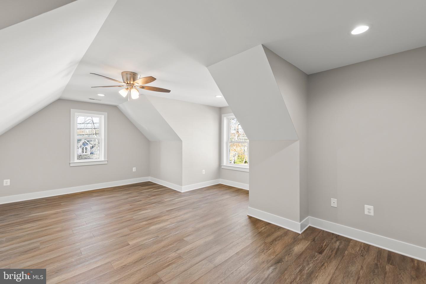 125 LAKE HOLIDAY ROAD, CROSS JUNCTION, Virginia 22625, 4 Bedrooms Bedrooms, 11 Rooms Rooms,3 BathroomsBathrooms,Residential,For sale,125 LAKE HOLIDAY ROAD,VAFV2034466 MLS # VAFV2034466