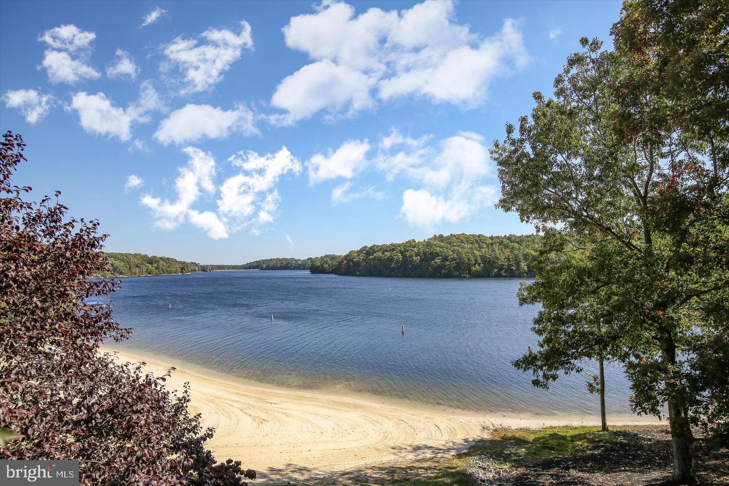 125 LAKE HOLIDAY ROAD, CROSS JUNCTION, Virginia 22625, 4 Bedrooms Bedrooms, 11 Rooms Rooms,3 BathroomsBathrooms,Residential,For sale,125 LAKE HOLIDAY ROAD,VAFV2034466 MLS # VAFV2034466