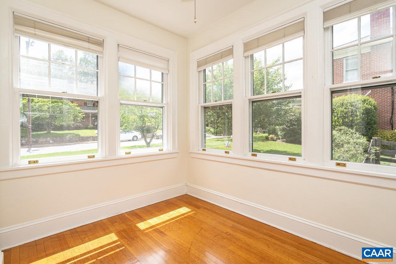 803 ALLEGHANY AVE, STAUNTON, Virginia 24401, 3 Bedrooms Bedrooms, ,1 BathroomBathrooms,Residential,For sale,803 ALLEGHANY AVE,665009 MLS # 665009