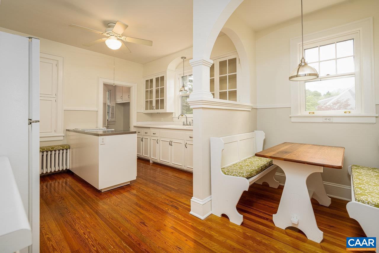 803 ALLEGHANY AVE, STAUNTON, Virginia 24401, 3 Bedrooms Bedrooms, ,1 BathroomBathrooms,Residential,For sale,803 ALLEGHANY AVE,665009 MLS # 665009
