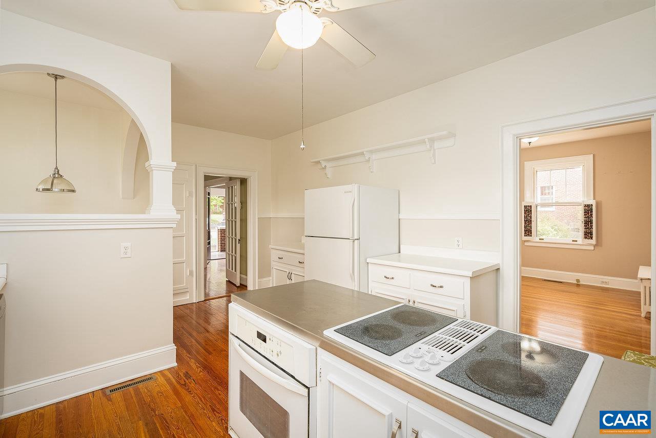 803 ALLEGHANY AVE, STAUNTON, Virginia 24401, 3 Bedrooms Bedrooms, ,1 BathroomBathrooms,Residential,For sale,803 ALLEGHANY AVE,665009 MLS # 665009