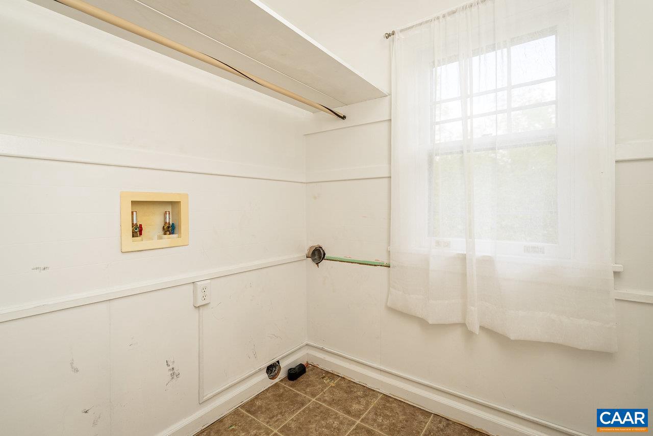 803 ALLEGHANY AVE, STAUNTON, Virginia 24401, 3 Bedrooms Bedrooms, ,1 BathroomBathrooms,Residential,For sale,803 ALLEGHANY AVE,665009 MLS # 665009