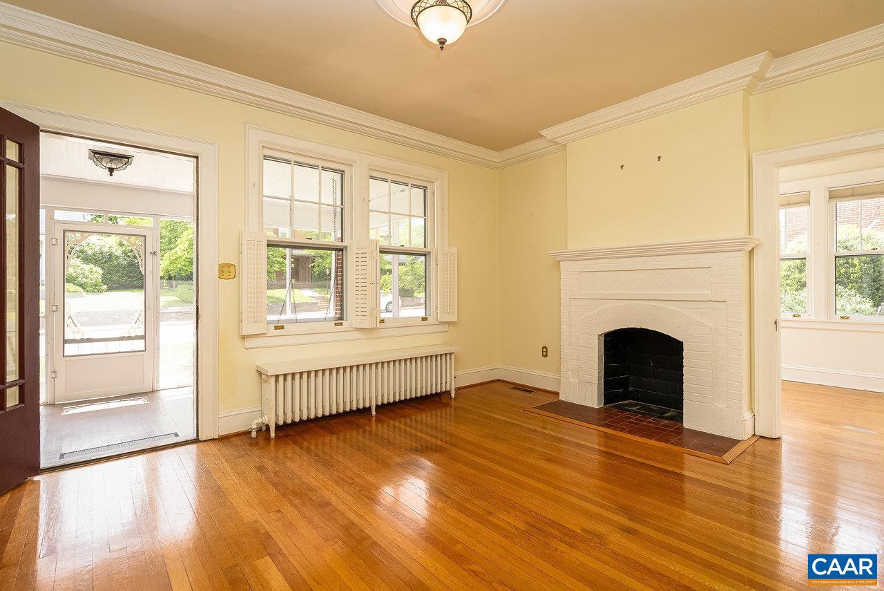 803 ALLEGHANY AVE, STAUNTON, Virginia 24401, 3 Bedrooms Bedrooms, ,1 BathroomBathrooms,Residential,For sale,803 ALLEGHANY AVE,665009 MLS # 665009