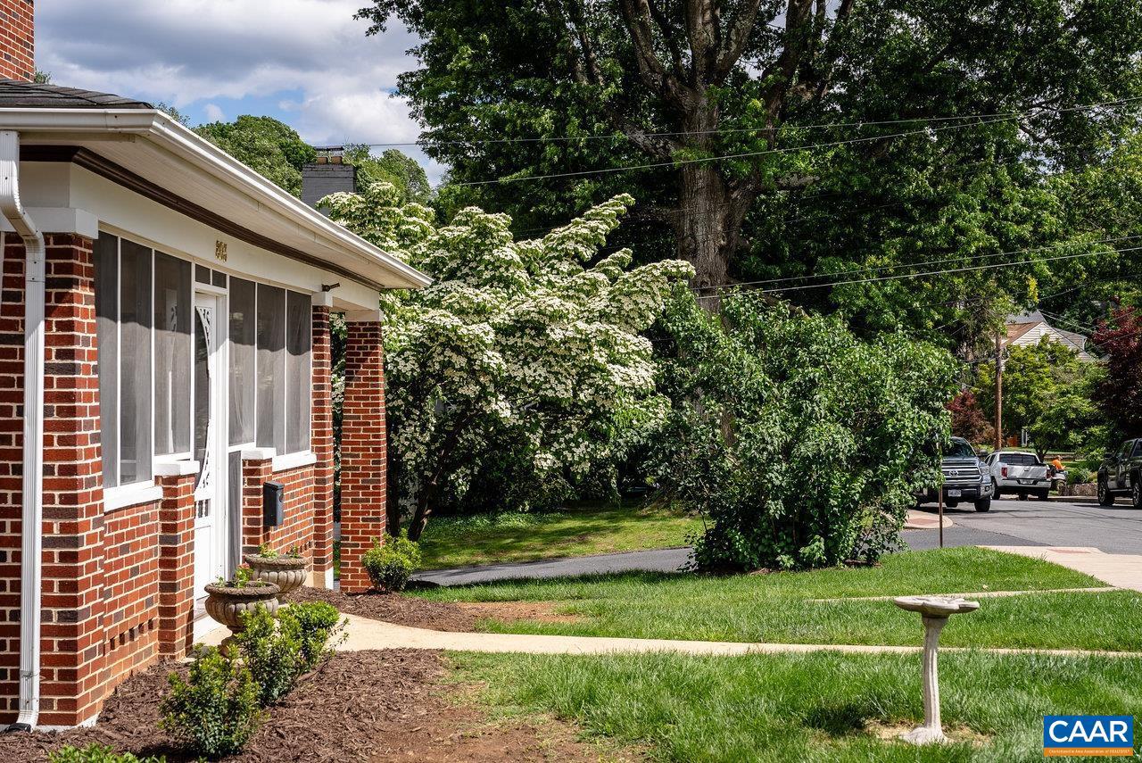 803 ALLEGHANY AVE, STAUNTON, Virginia 24401, 3 Bedrooms Bedrooms, ,1 BathroomBathrooms,Residential,For sale,803 ALLEGHANY AVE,665009 MLS # 665009