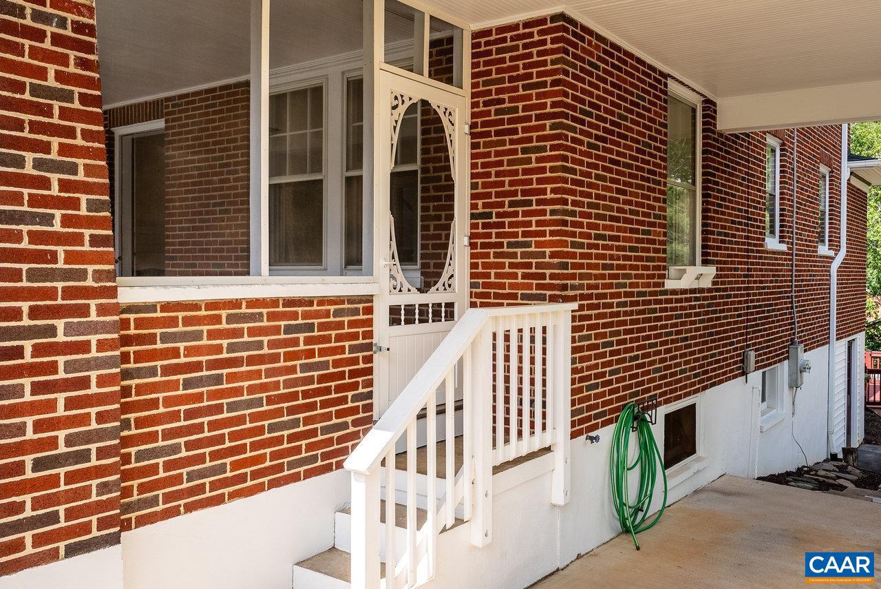 803 ALLEGHANY AVE, STAUNTON, Virginia 24401, 3 Bedrooms Bedrooms, ,1 BathroomBathrooms,Residential,For sale,803 ALLEGHANY AVE,665009 MLS # 665009